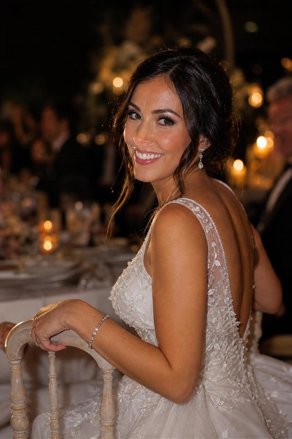 découvrez nos conseils essentiels pour un maquillage de mariage impeccable et un look parfait le jour j, alliant élégance et tenue longue durée.