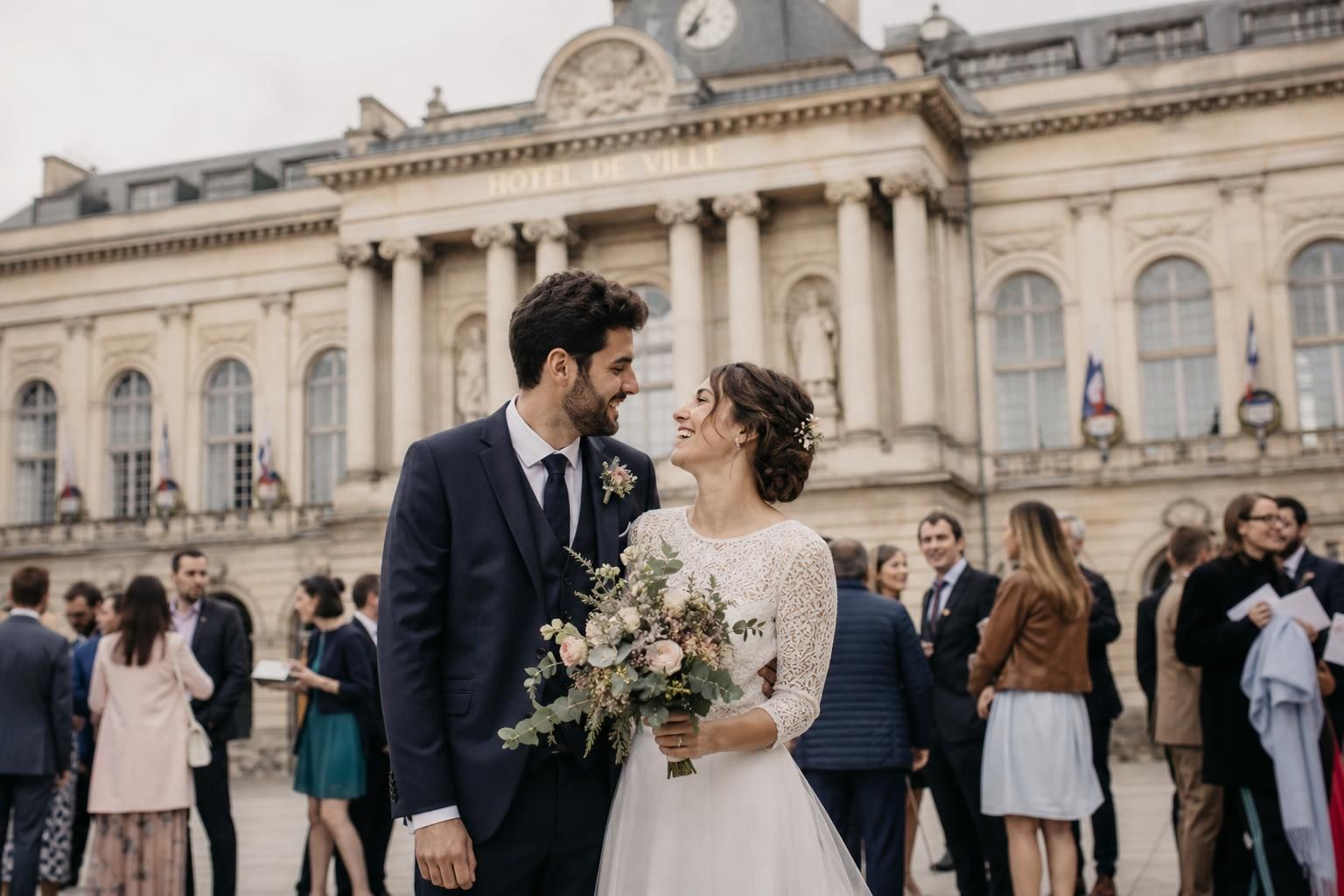 découvrez comment choisir le photographe de mariage idéal à rennes pour capturer chaque moment précieux de votre journée spéciale avec expertise et émotion.