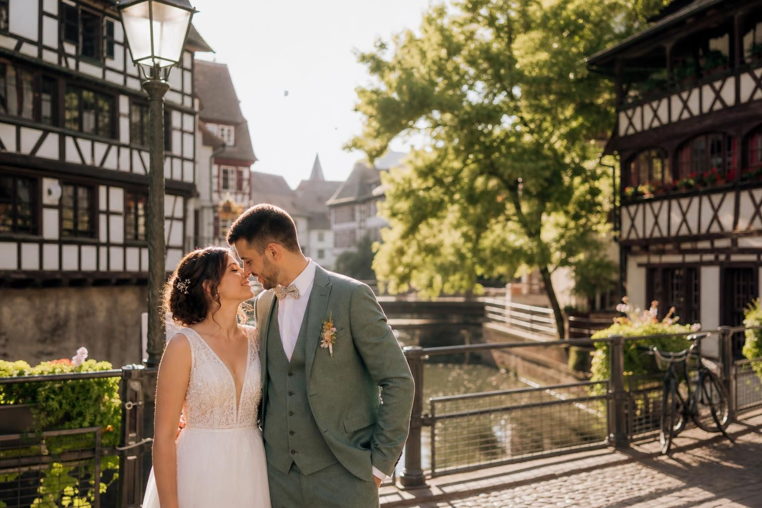photographe de mariage à strasbourg, spécialisé dans la capture des moments précieux et authentiques de votre journée pour des souvenirs inoubliables.